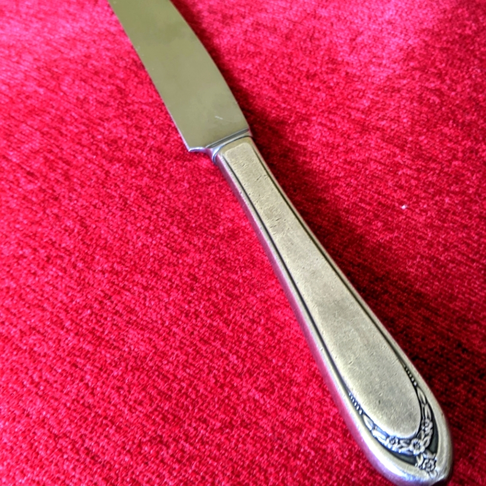 ANTIQUE 1847 ROGERS BROS VINTAGE SILVER PLATE DINNER KNIFE - Picture 3 of 8